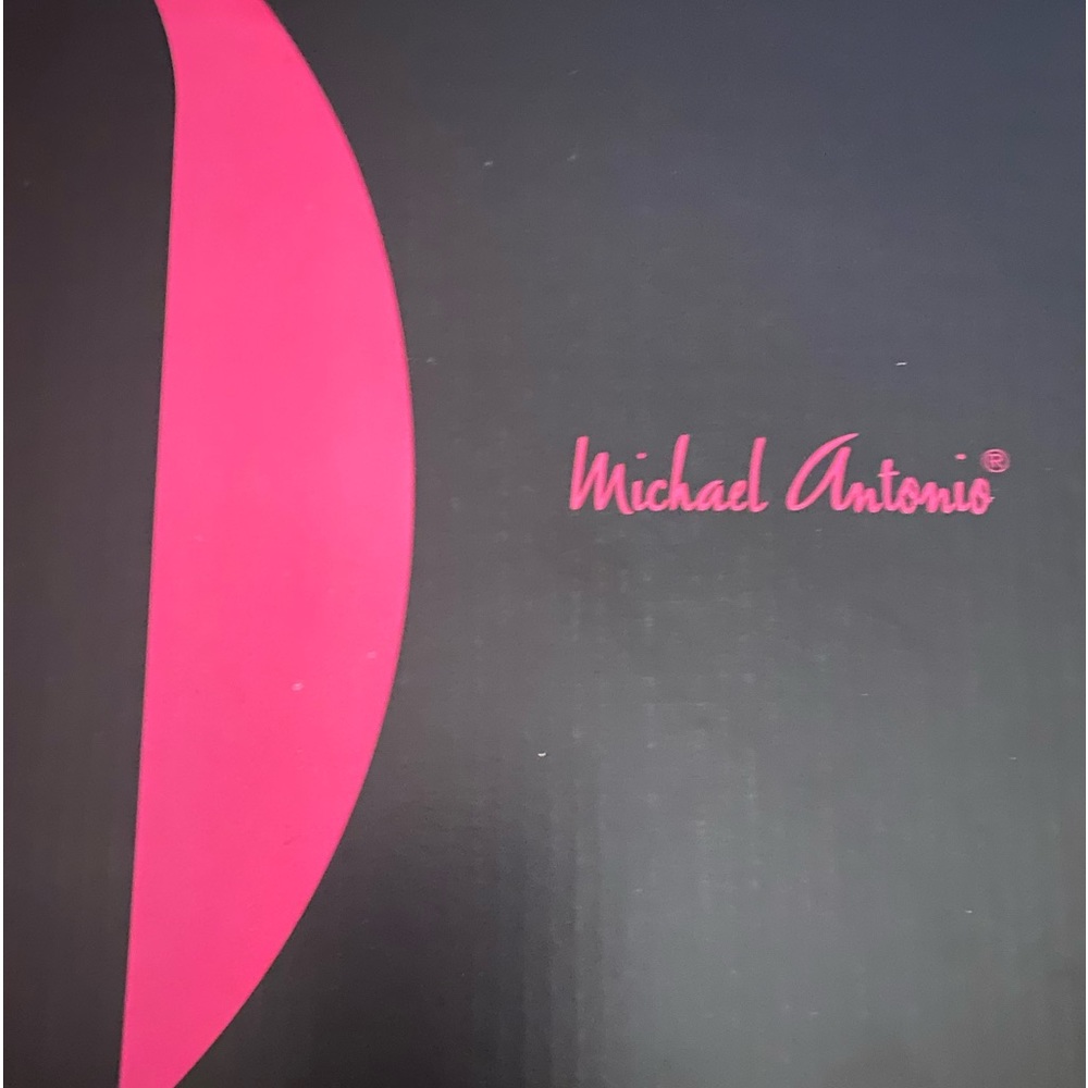 Michael Antonio Sandals